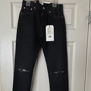 Women’s size 26 Levi jeans